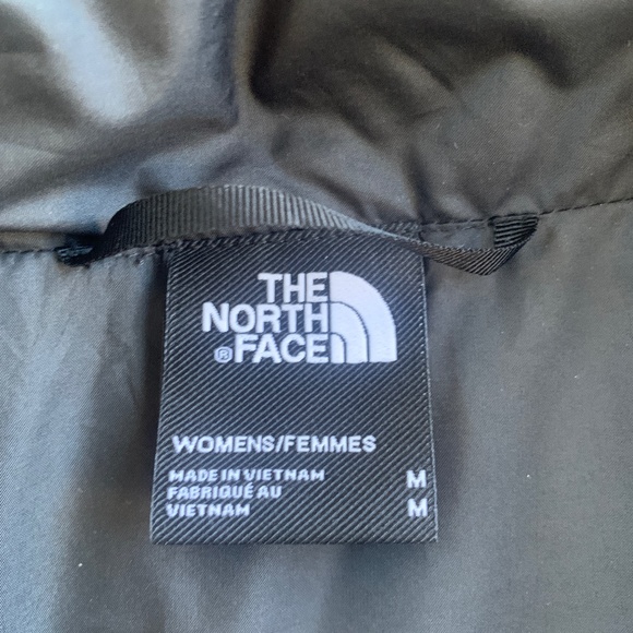The North Face Black Puffer Vest - Picture 5 of 6